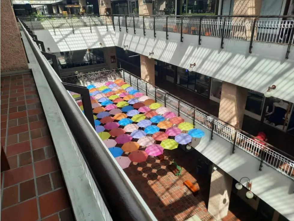Local comercial dúplex en venta - 36