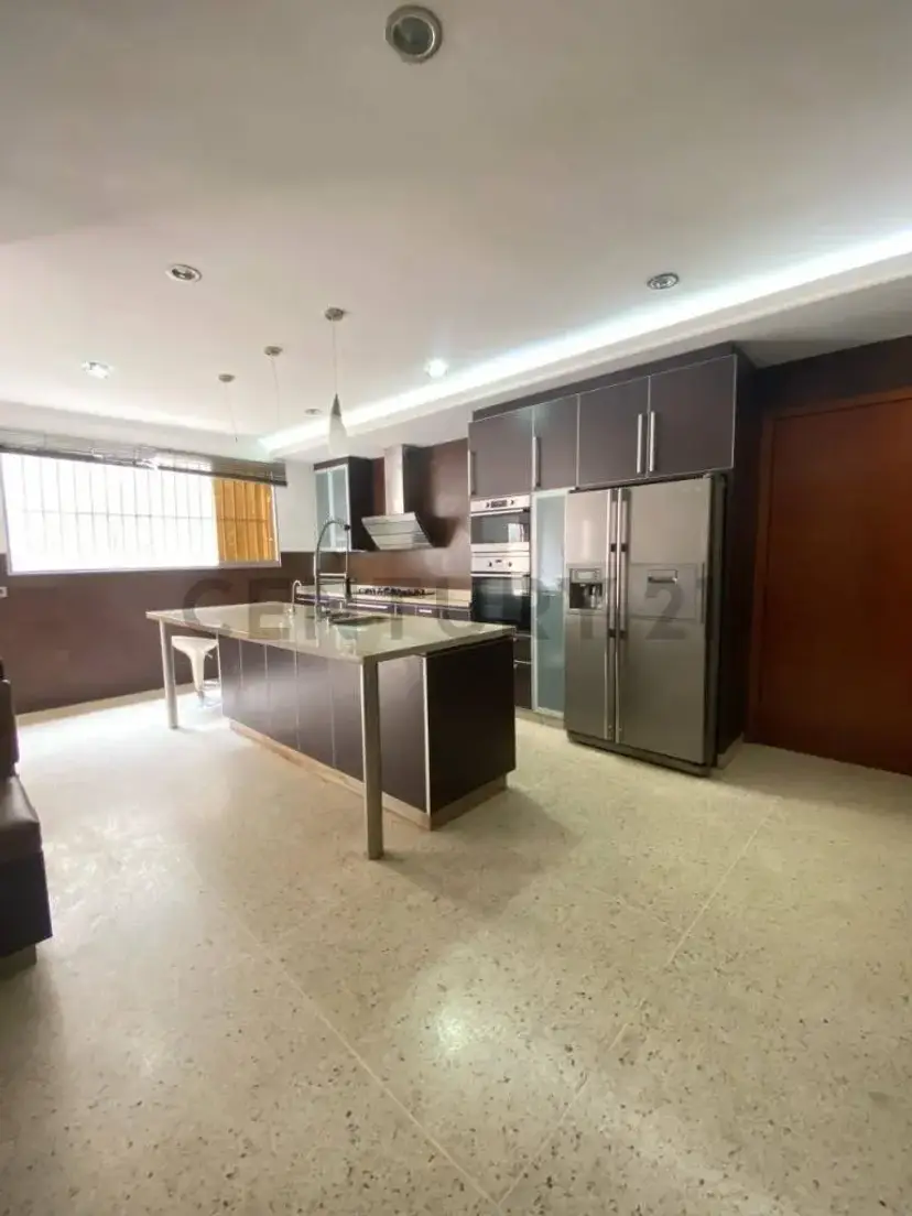 Casa En Buen Estado En Vista Alegre urb cerrada 915mts2 4ha/4ba/5pe