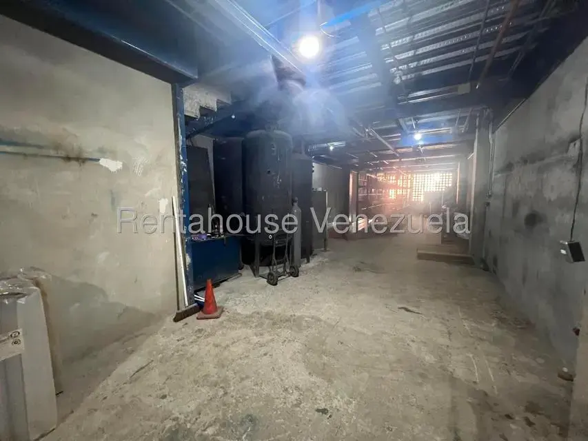 Galpon - Deposito en Venta en Parroquia Catedral, Distrito Metropolitano - 20