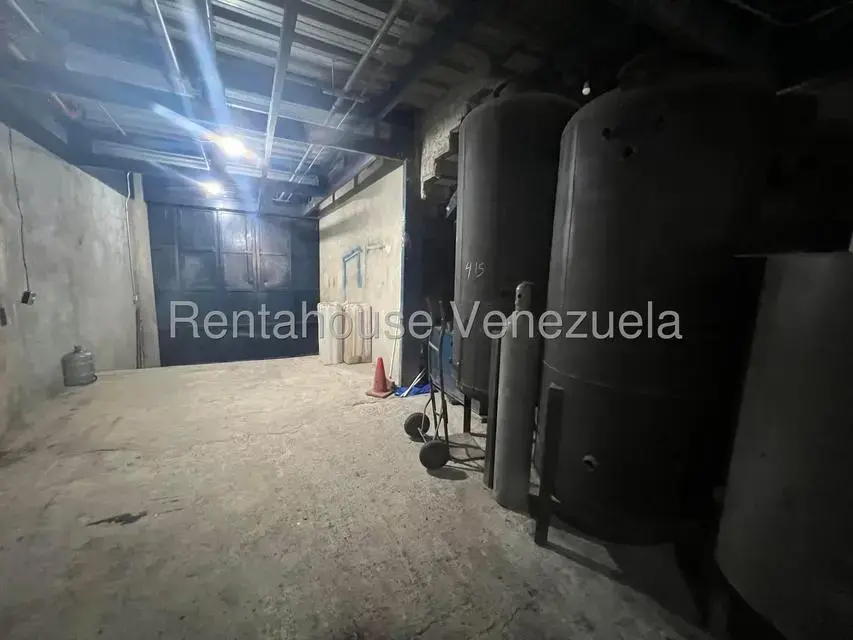 Galpon - Deposito en Venta en Parroquia Catedral, Distrito Metropolitano - 21