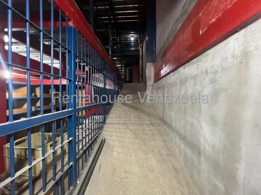 Galpon - Deposito en Venta en Parroquia Catedral, Distrito Metropolitano - 22