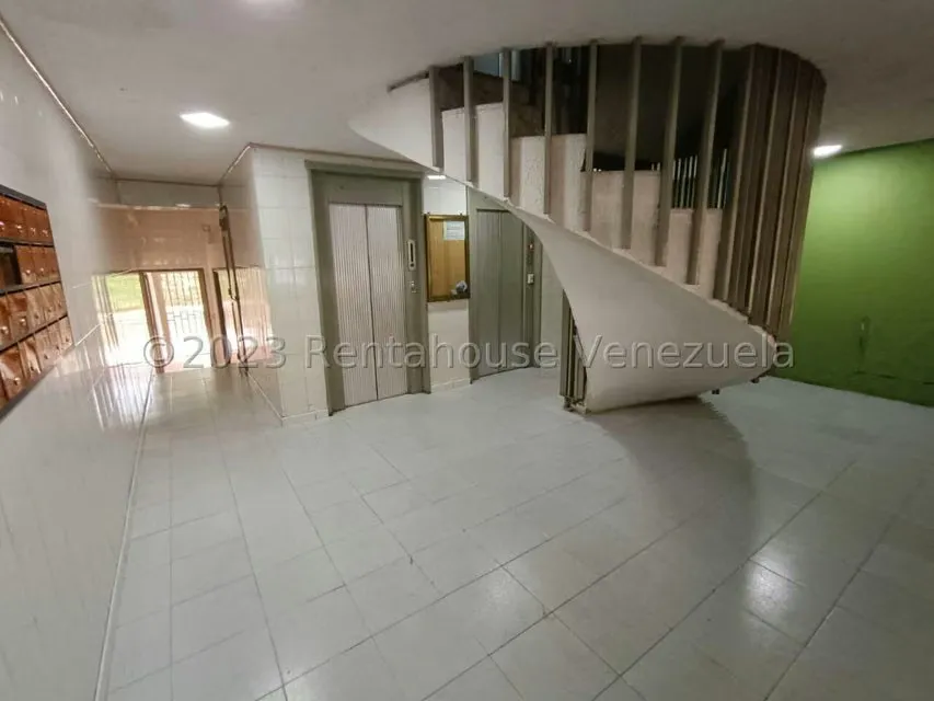 Apartamento (1 Nivel) en Venta en Valle Abajo, Distrito Metropolitano - 3
