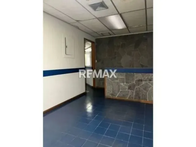 Oficina en venta, Centro Empresarial los ruices