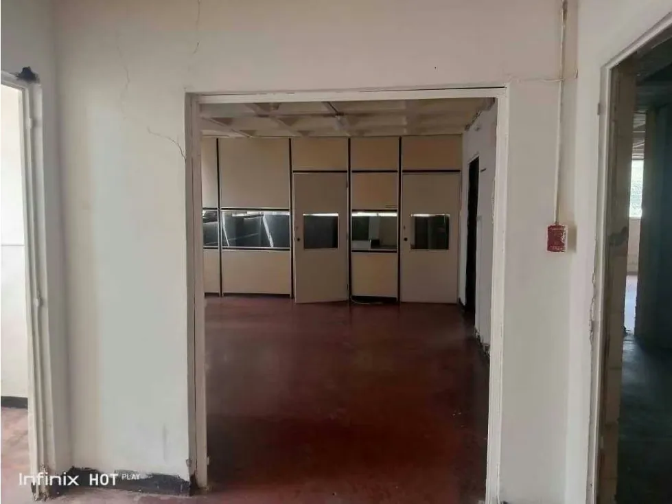 Alquilo local/deposito industrial 320m2 Boleita Norte 9385 - 3