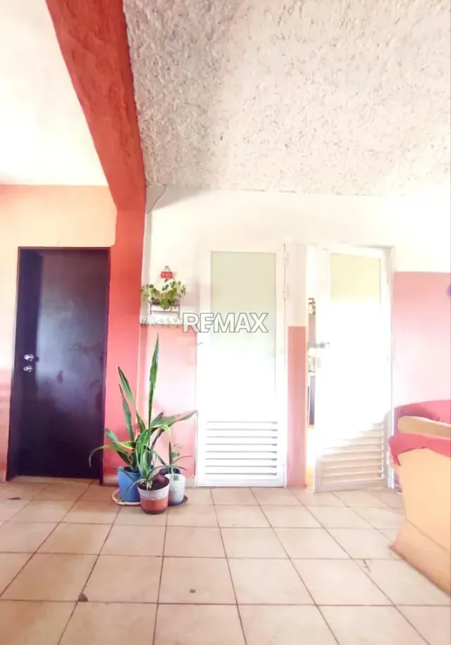 CASA EN VENTA ESTILO RESIDENCIA EN LOS ROBLES - 5