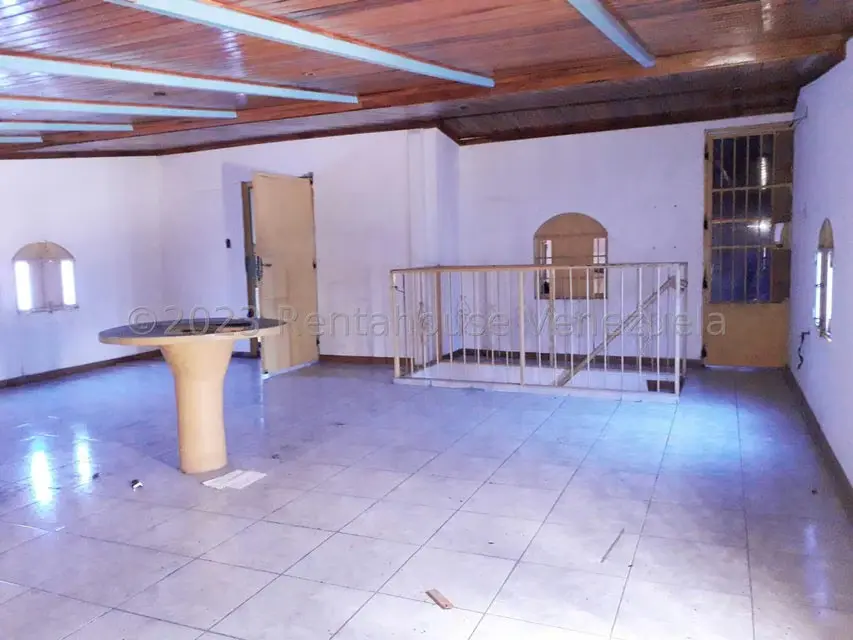 Comercial (Galpon - Deposito) en Venta en Centro, Falcon - 2