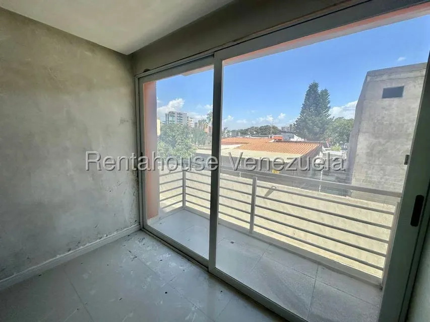 Apartamento (1 Nivel) en Alquiler en Del Este, Lara - 13