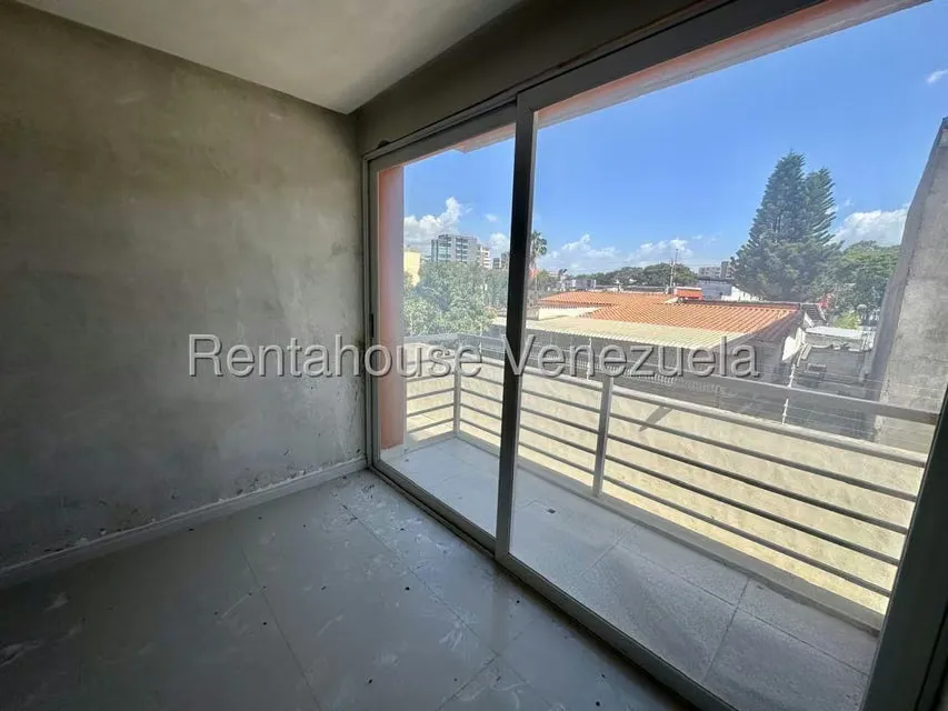 Apartamento (1 Nivel) en Alquiler en Del Este, Lara - 14