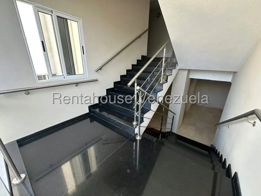 Apartamento (1 Nivel) en Alquiler en Del Este, Lara - 33
