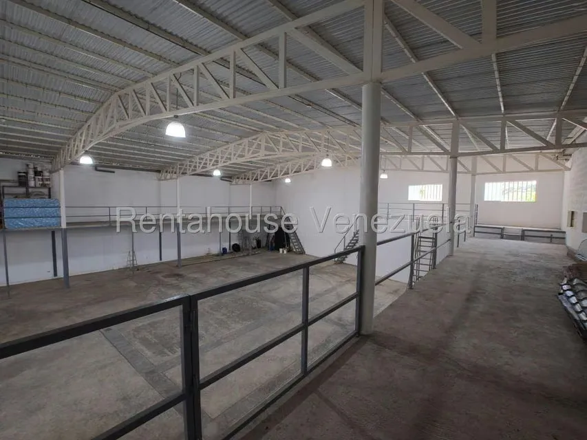 Comercial (Edificio) en Venta en Higuerote, Miranda - 26