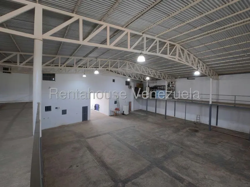 Comercial (Edificio) en Venta en Higuerote, Miranda - 28