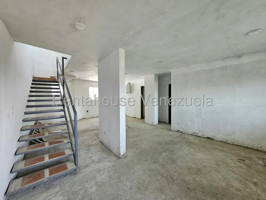 Comercial (Edificio) en Venta en Higuerote, Miranda - 41