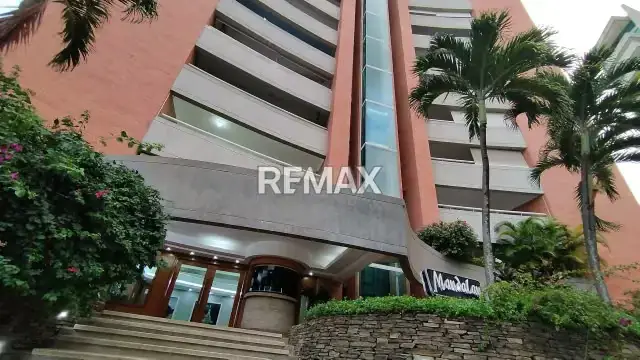 Apartamento en Valle Blanco Res Mandalay con condominio incluido