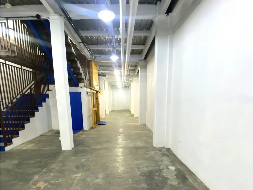 VENTA DE EDIFICIO COMERCIAL E INDUSTRIAL 839,50 M2 (RD)