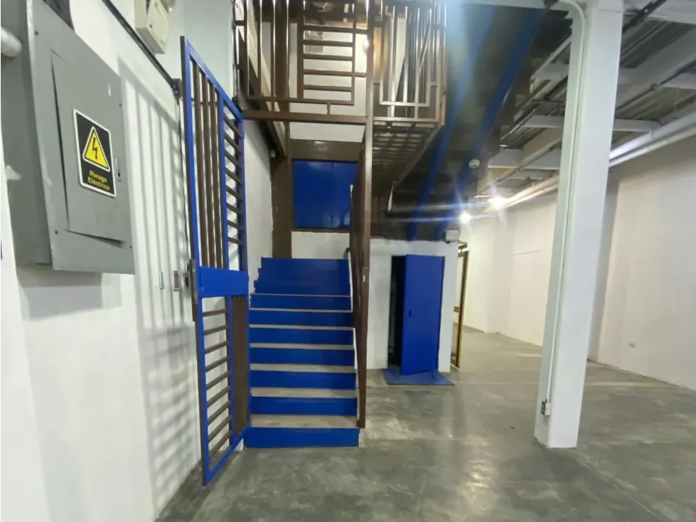 VENTA DE EDIFICIO COMERCIAL E INDUSTRIAL 839,50 M2 (RD) - 2