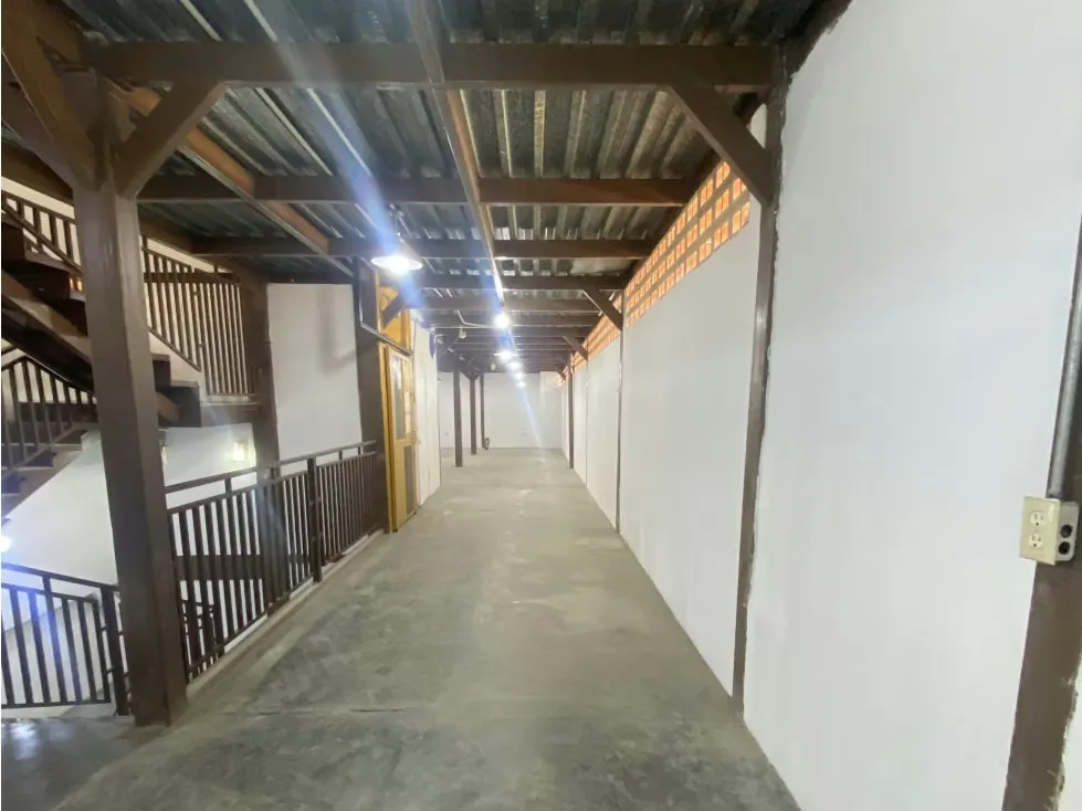 VENTA DE EDIFICIO COMERCIAL E INDUSTRIAL 839,50 M2 (RD) - 12