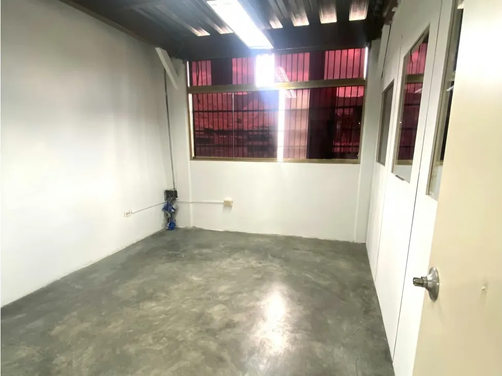 VENTA DE EDIFICIO COMERCIAL E INDUSTRIAL 839,50 M2 (RD) - 15