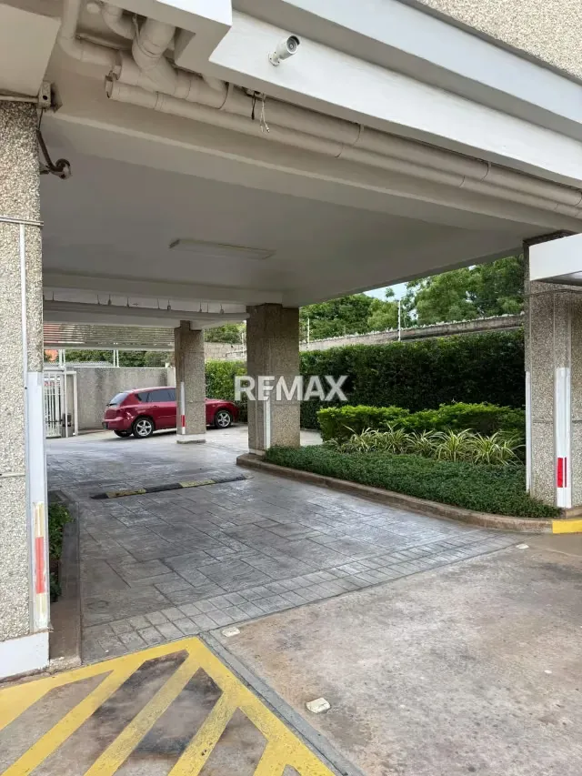 Apartamento en Venta Edificio Murano sector Don Bosco Maracaibo - 3
