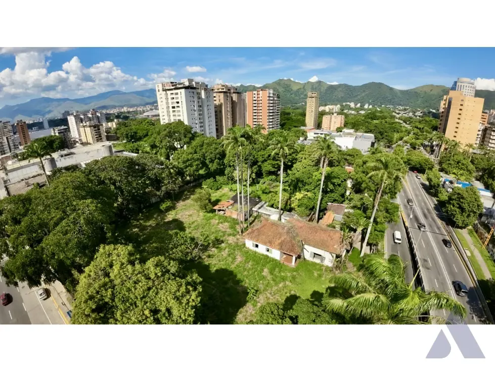 Vendo terreno comercial en esquina 10.000m2 Av. Bolivar Valencia - 6