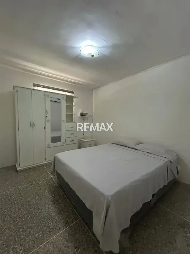 ¡HABITACIÓN EN ALQUILER !