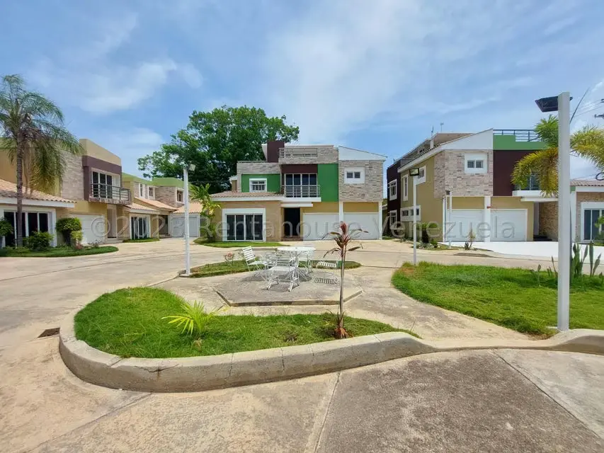 Townhouse (1 Nivel) en Venta en 5bocas, Zulia - 2