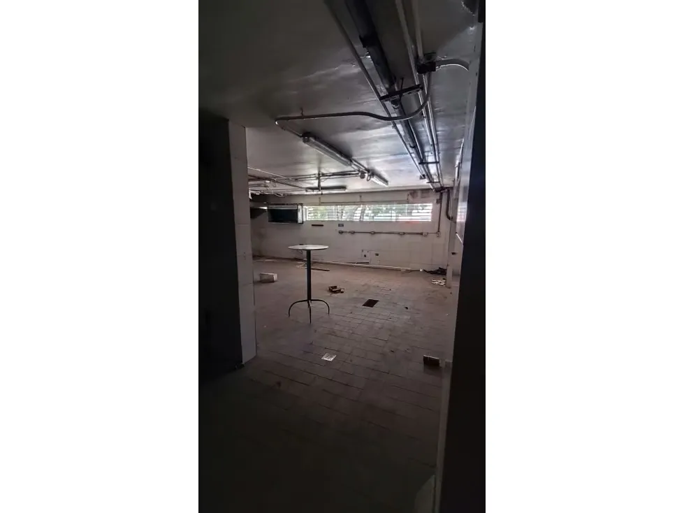Local en alquiler 210m², Altamira - 8