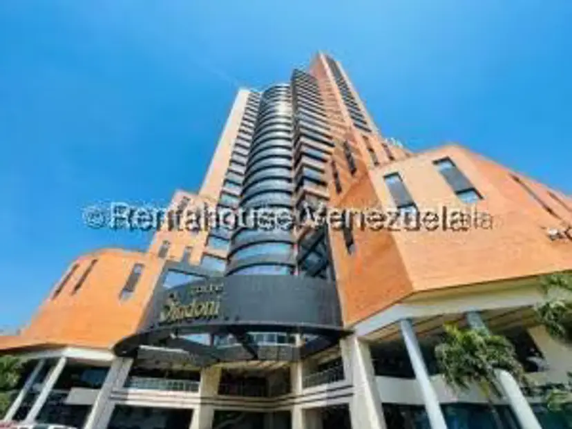 Comercial (Oficina) en Alquiler en Avenida Bolivar, Aragua