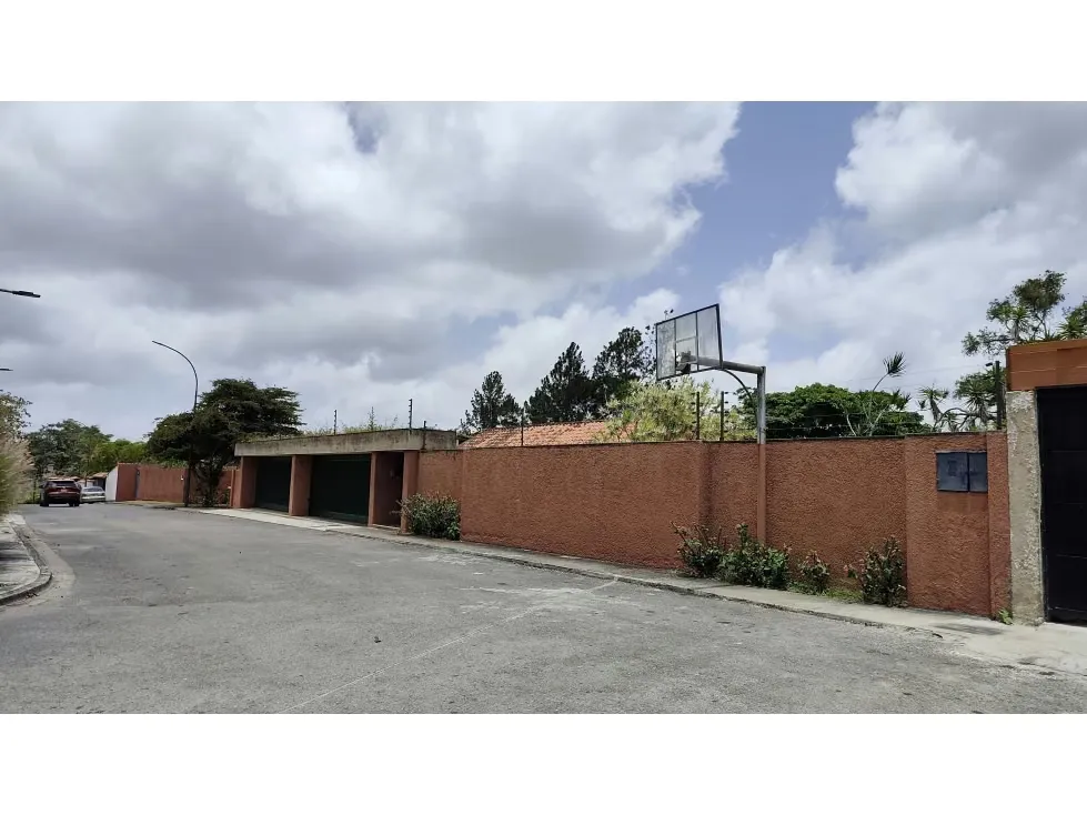 CASA EN VENTA LA LAGUNITA