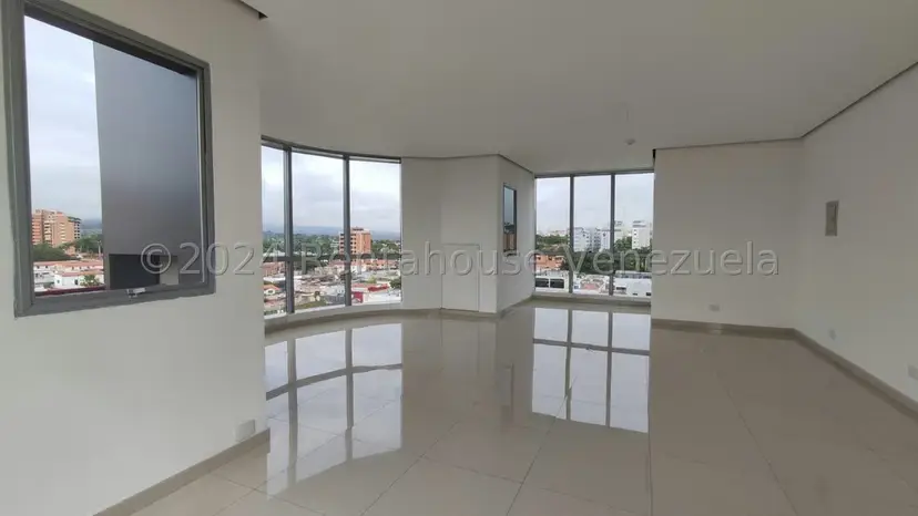 Comercial (Oficina) en Alquiler en Nueva Segovia, Lara