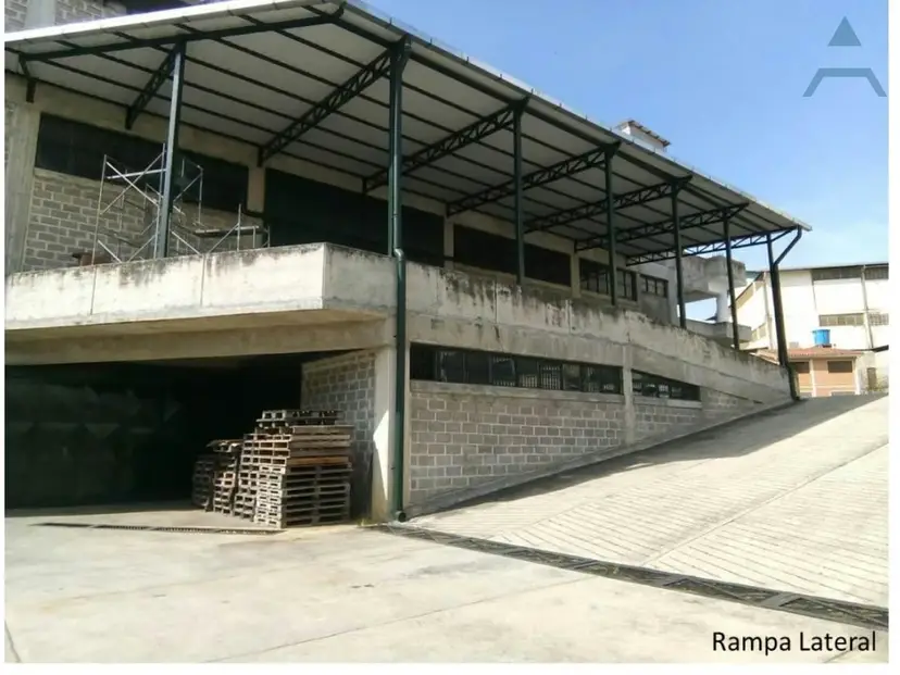 Se vende Galpon 6667m² Carrizal