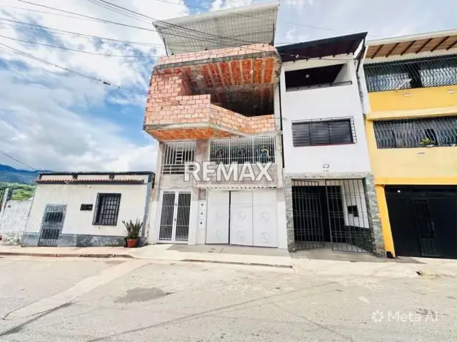SE VENDE Tercer Nivel apartamento Ubicación: Carrera 2 de Táriba