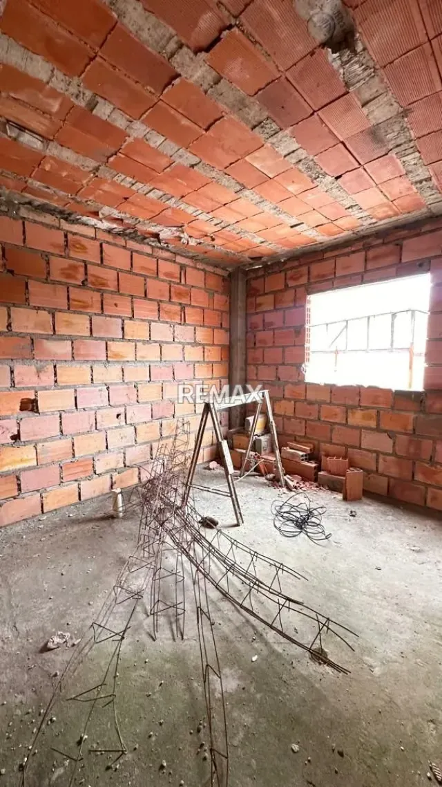 SE VENDE Tercer Nivel apartamento Ubicación: Carrera 2 de Táriba - 12