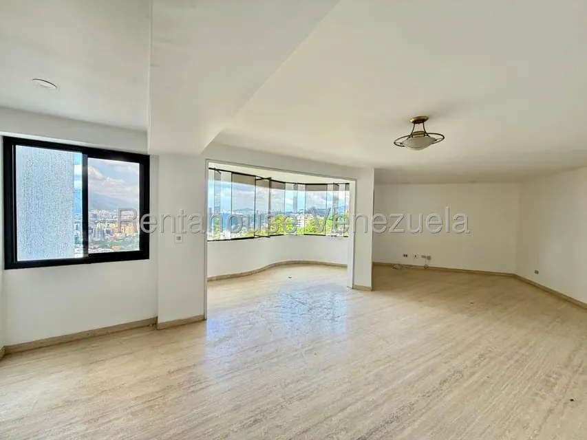 Apartamento (1 Nivel) en Venta en Colinas de Valle Arriba, Distrito Metropolitano - 2