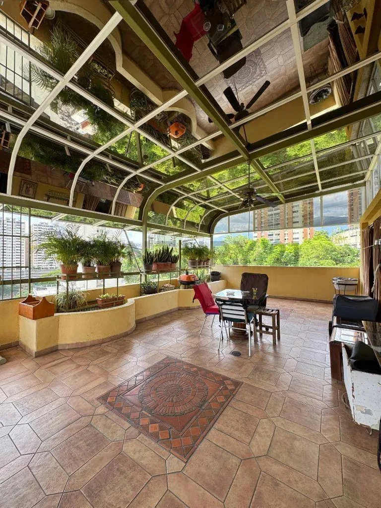 En Venta Apartamento Tipo PentHouse En Santa Inès - 13