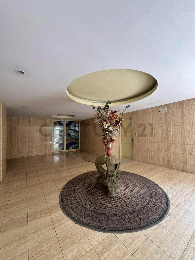 En Venta Apartamento Tipo PentHouse En Santa Inès - 2