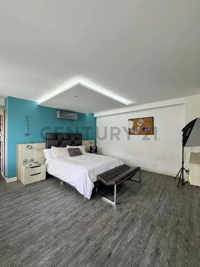 En Venta Apartamento Tipo PentHouse En Santa Inès - 7