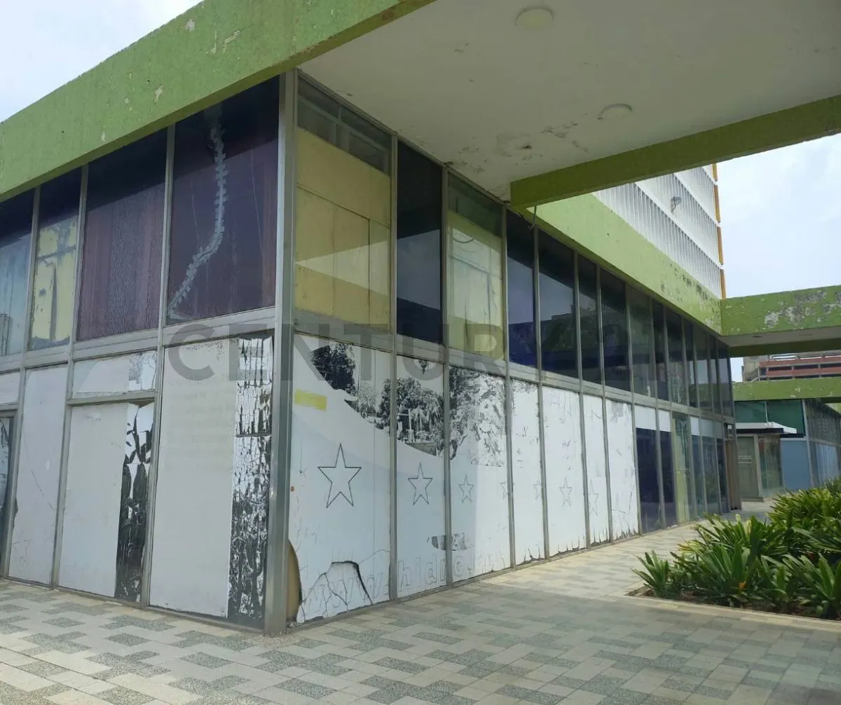 Local en Don Matias, Bella Vista con 76 - 2