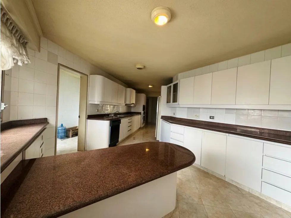 Se vende apartamento 264m2 3H+S/4.5B+S/3P Los Chorros - 5