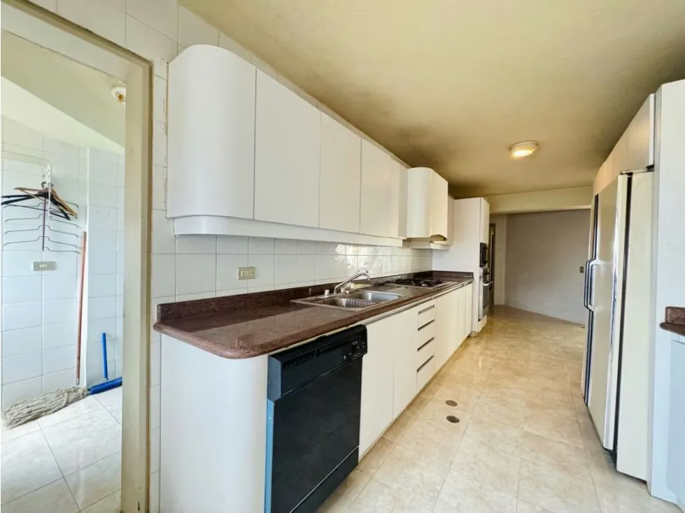 Se vende apartamento 264m2 3H+S/4.5B+S/3P Los Chorros - 6