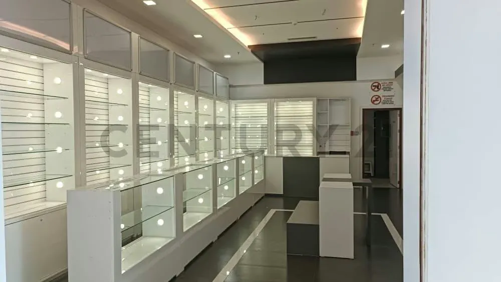 Local Comercial Para venta de tecnología, En Alquiler en la Isla De Margarita - 4