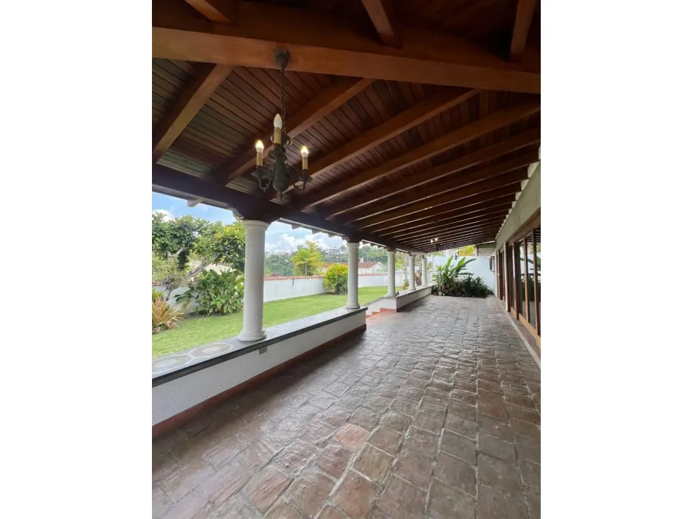 Vendo casa 420m2 La Lagunita 5880 - 6