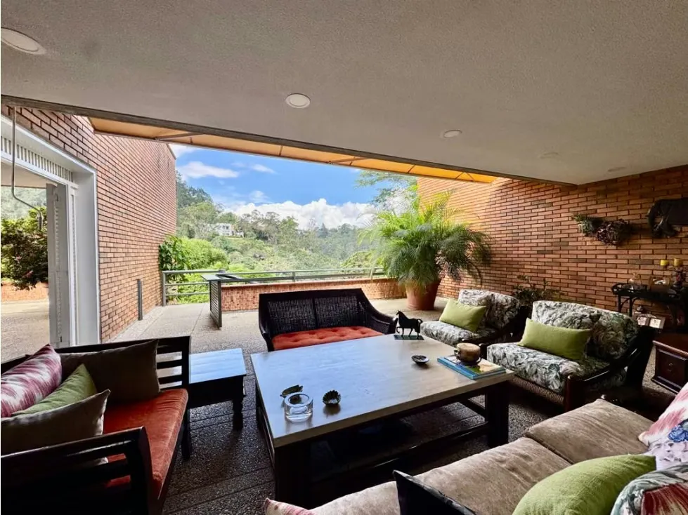 Se vende PB 620m2 4h+2s/7b/8p La Lagunita