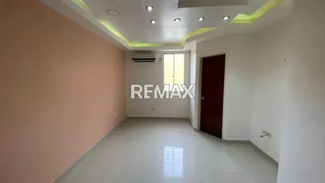 VENTA DE APARTAMENTO SEMI ACTUALIZADO EDIF. PLAZA CAMPO II SIN AMOBLAR ZONA OESTE - 10