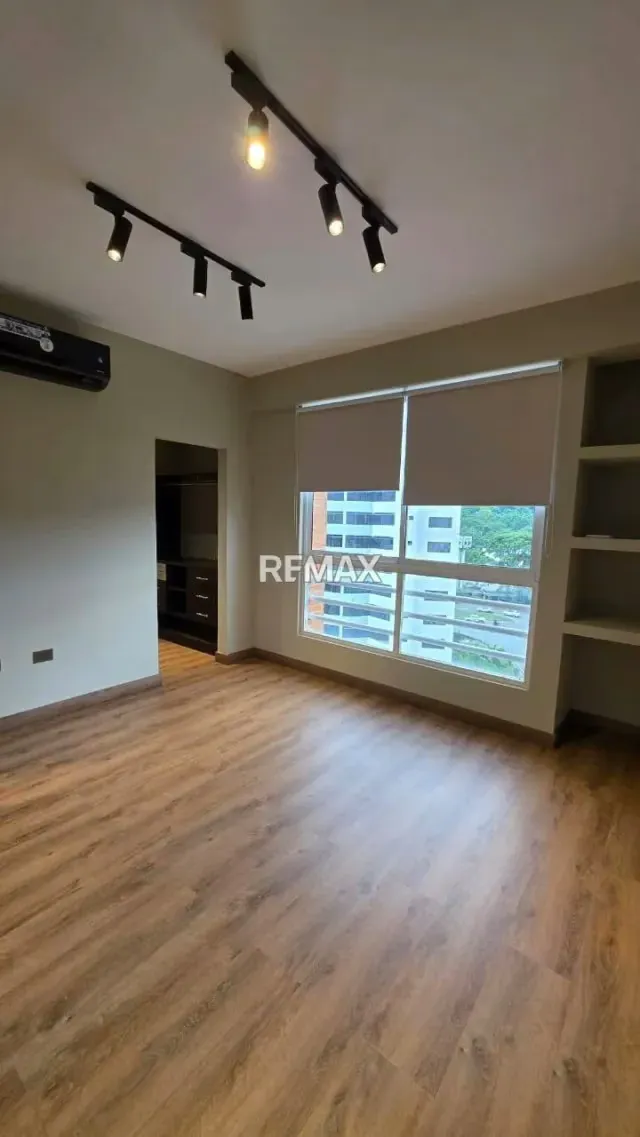 APARTAMENTO EN VENTA EN LOS MANGOS CON PLANTA 100% Y POZO REMODELADO - 12