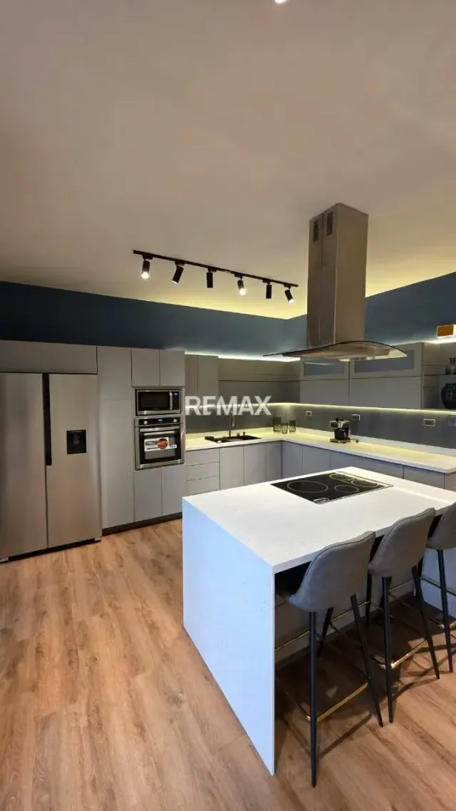 APARTAMENTO EN VENTA EN LOS MANGOS CON PLANTA 100% Y POZO REMODELADO - 3