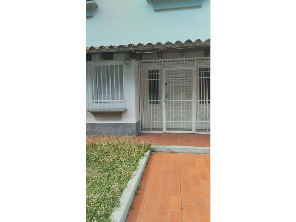 Casa en venta - CAURIMARE CALLE CERRADA* - 4