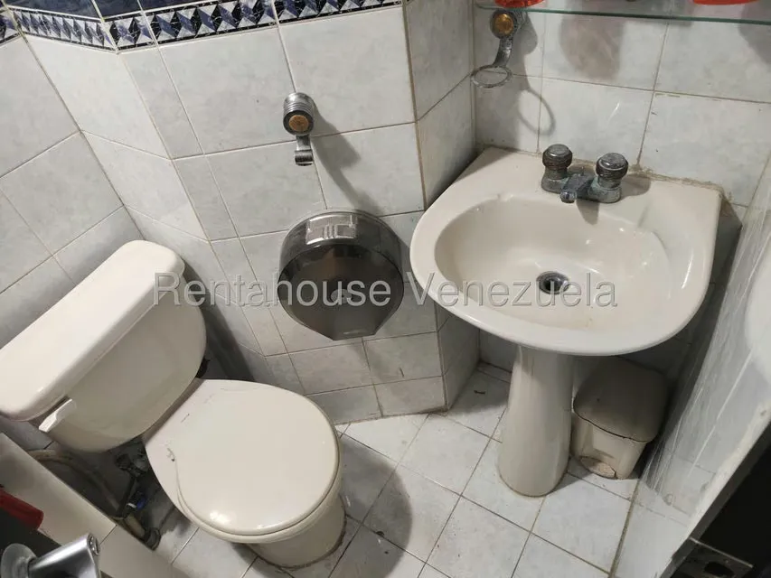 Local Comercial en Alquiler en La Lagunita Country Club, Distrito Metropolitano - 4