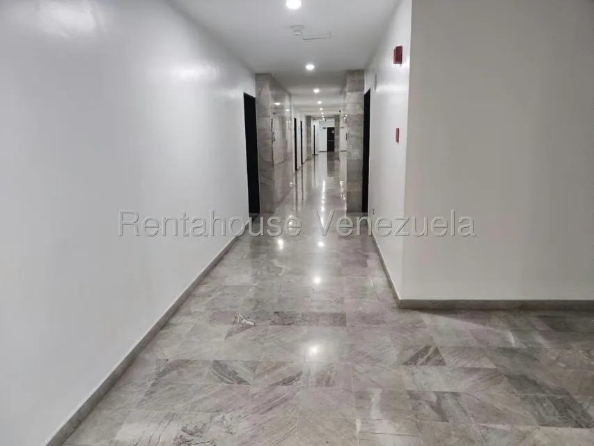 Local Comercial en Alquiler en La Lagunita Country Club, Distrito Metropolitano - 10
