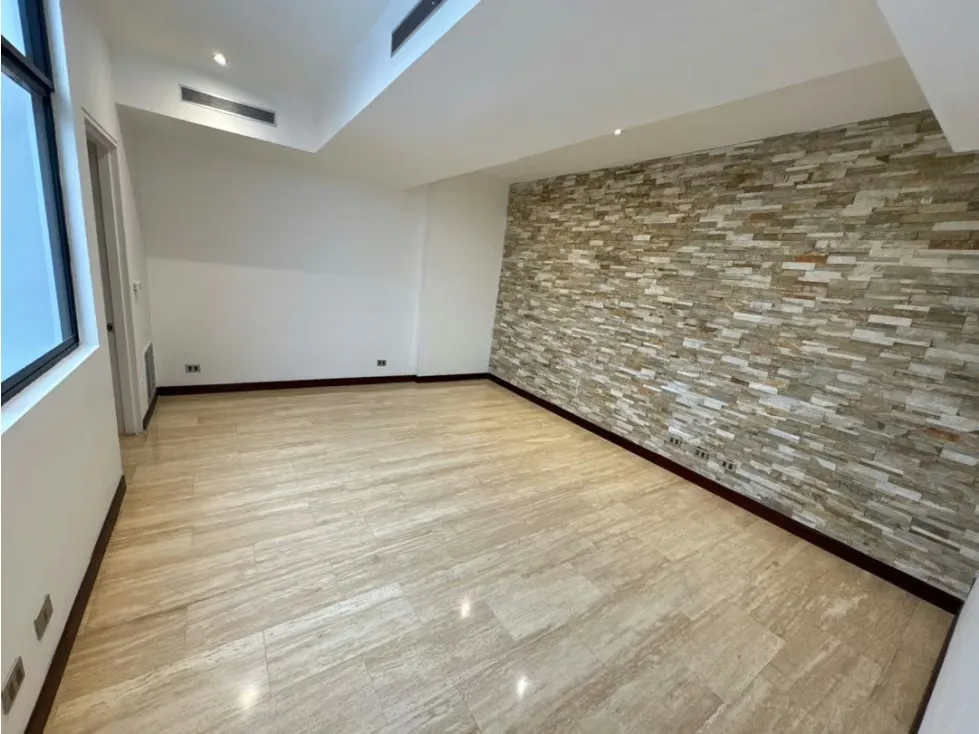 Se alquila PH 420m2 4H+S/4.5B+S/3P Los Samanes - 16