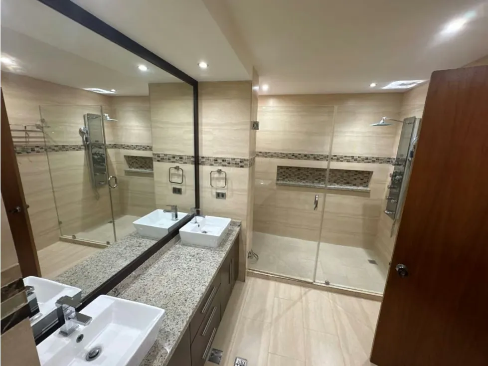 Se alquila PH 420m2 4H+S/4.5B+S/3P Los Samanes - 23
